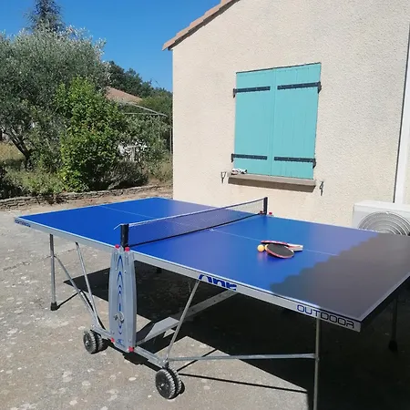 Maison Arboree Dans Le Village De Megier Sabran